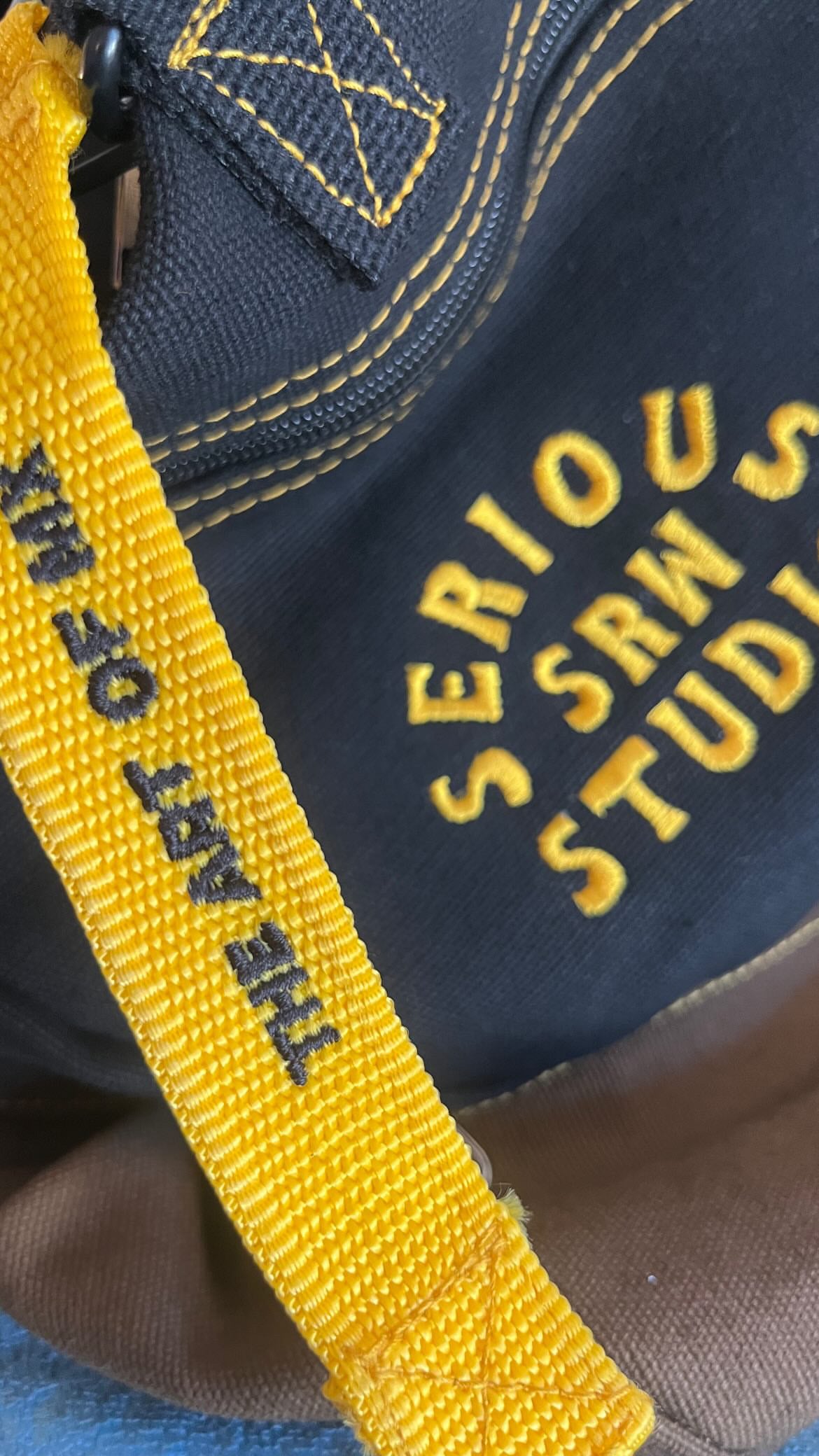 SERIOUS STUDIO ICONIC DUFFLE BAG - NAVY / GOLD